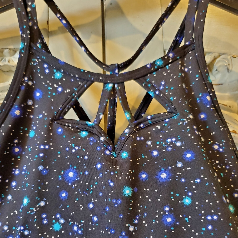 VS cutout strappy back sports bra - Picture 6 of 9